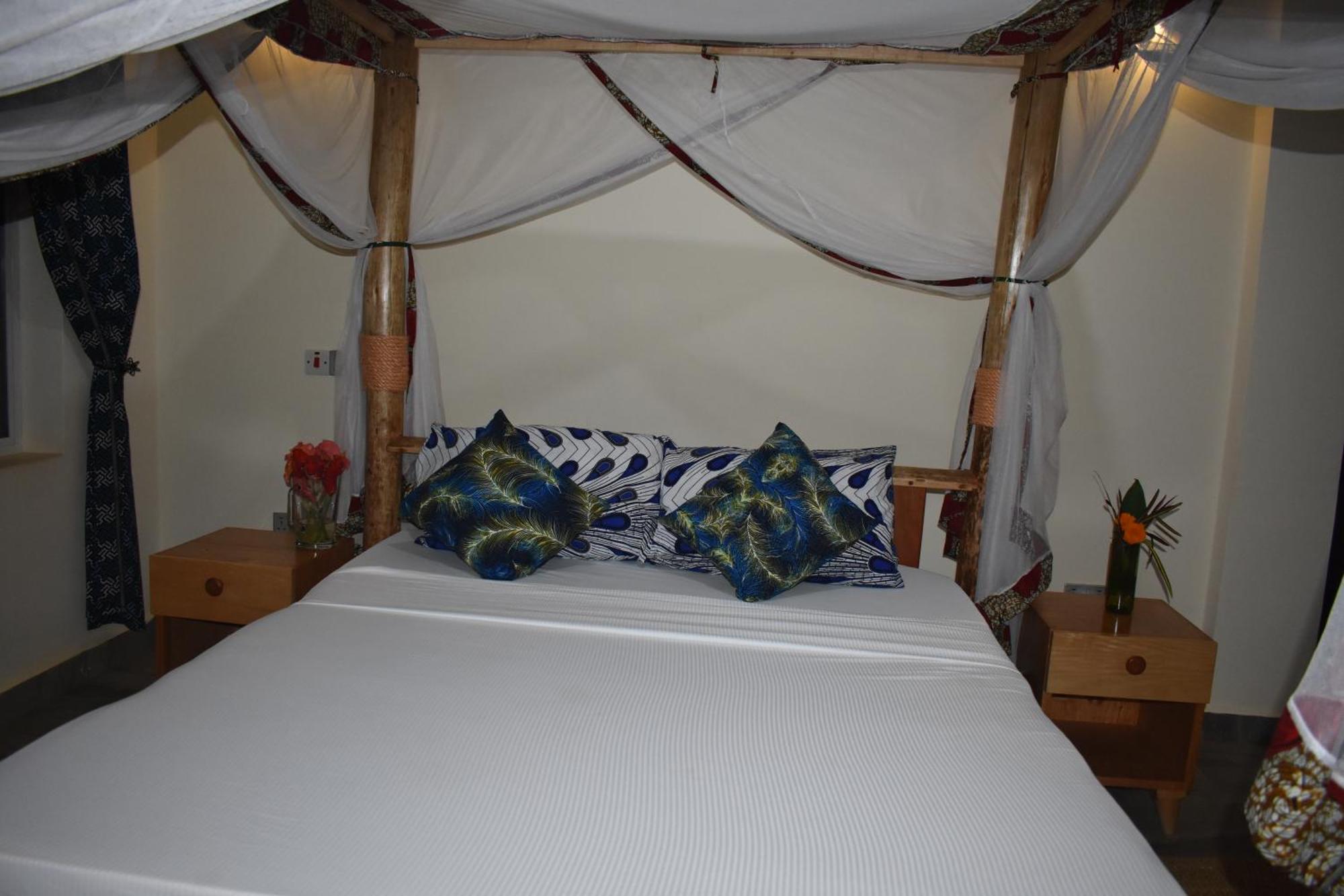 Kilimanjaro Accommodation Msaranga Экстерьер фото