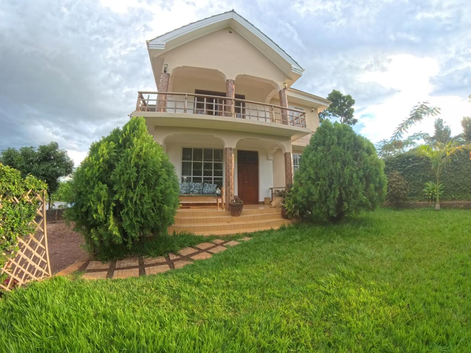 Kilimanjaro Accommodation Msaranga Экстерьер фото