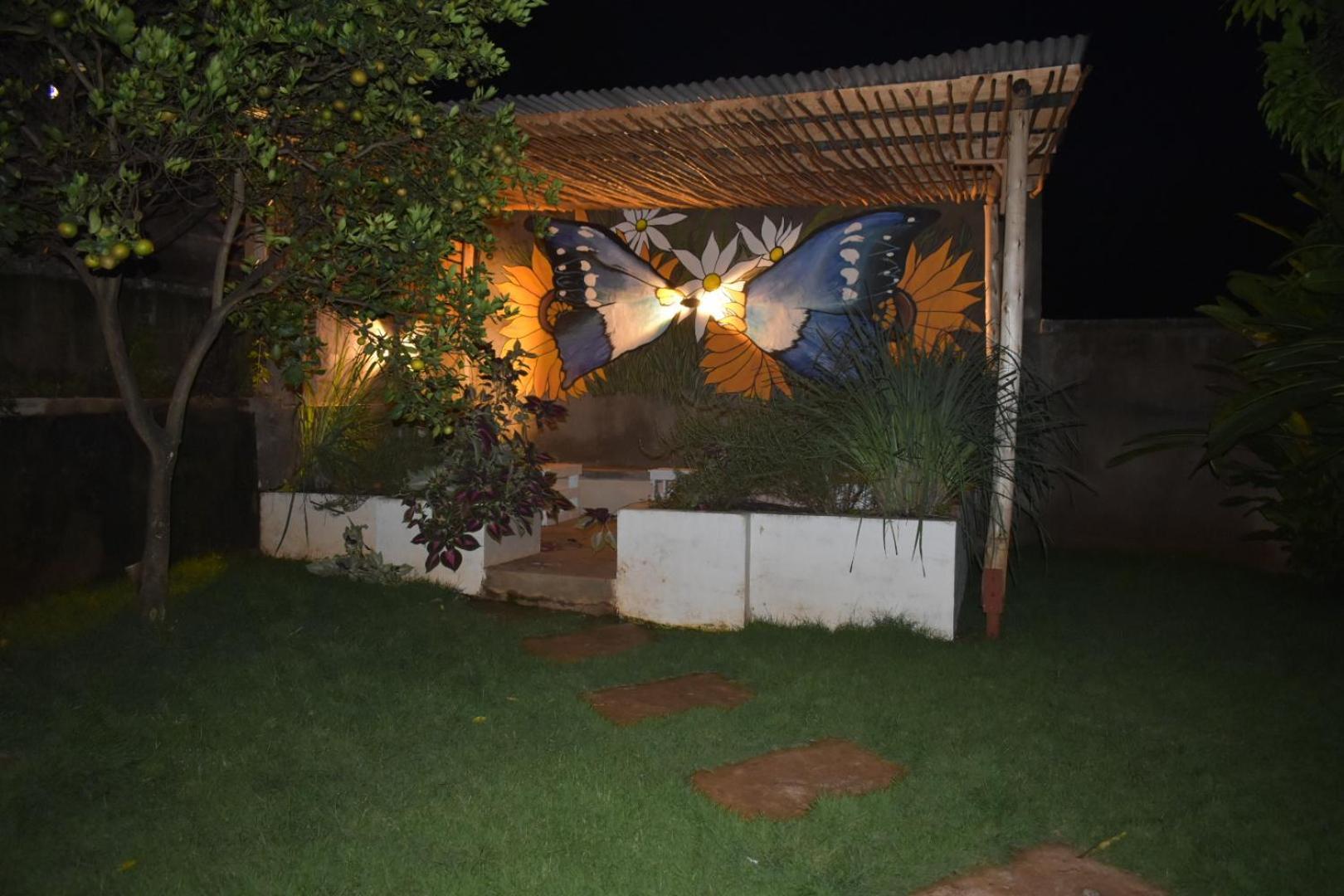 Kilimanjaro Accommodation Msaranga Экстерьер фото